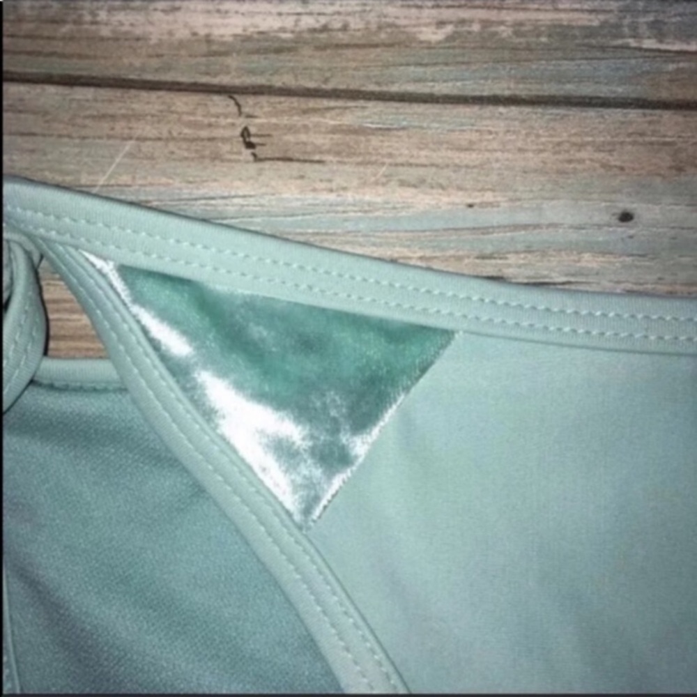 Xhilaration Green Bikini Bottoms - Picture 3 of 4